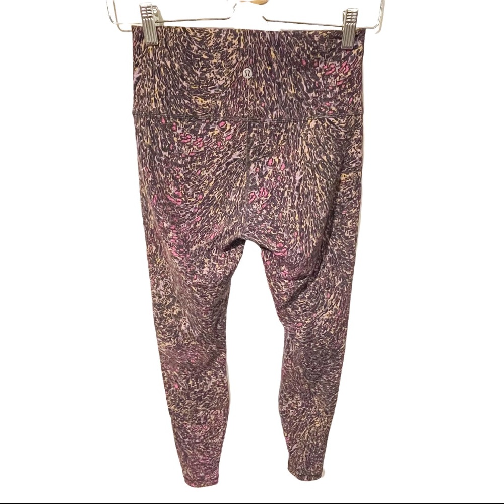 Lululemon Size 8‎ Wunder Train High Rise Tight Topography Multi Color Legging - Picture 5 of 5